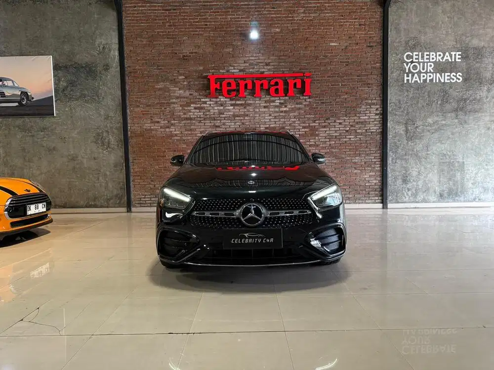 Mercedes-Bens GLA 200 AMG Line 2024 Black