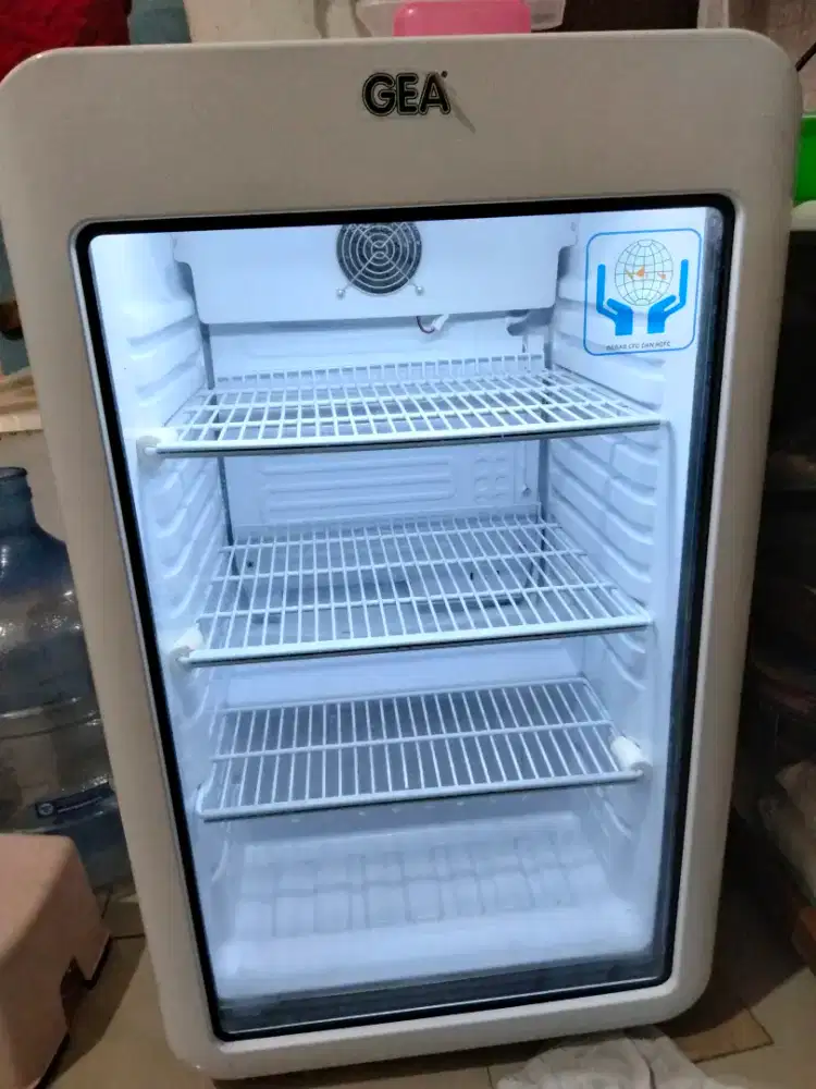 Dijual showcase chiller GEA expo 90FD