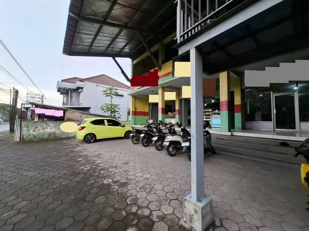 Rumah Ruang Usaha dan Kantor di Jalan Utama Jogja - Magelang
