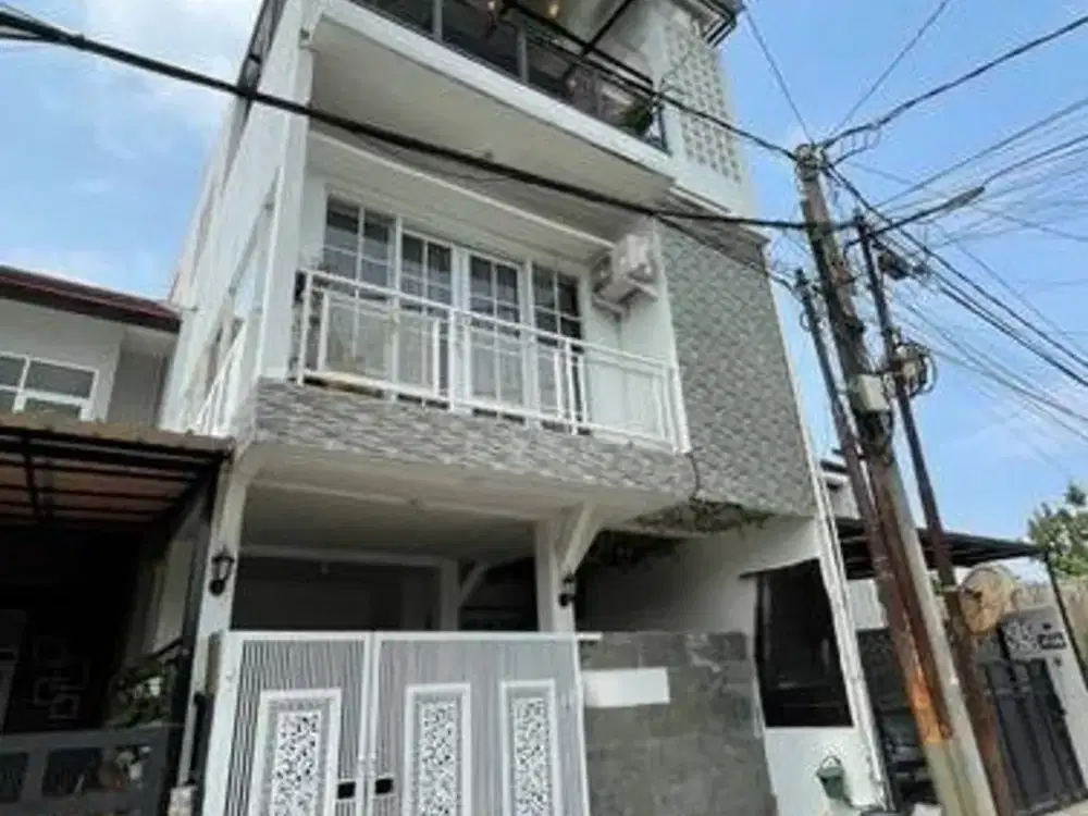 Rumah Strategis 3 Lantai Cisaranten Bandung