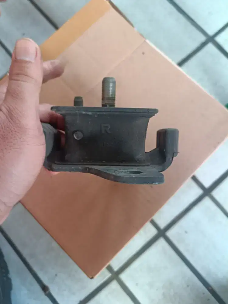 Di jual mounting innova Bensin 1TR