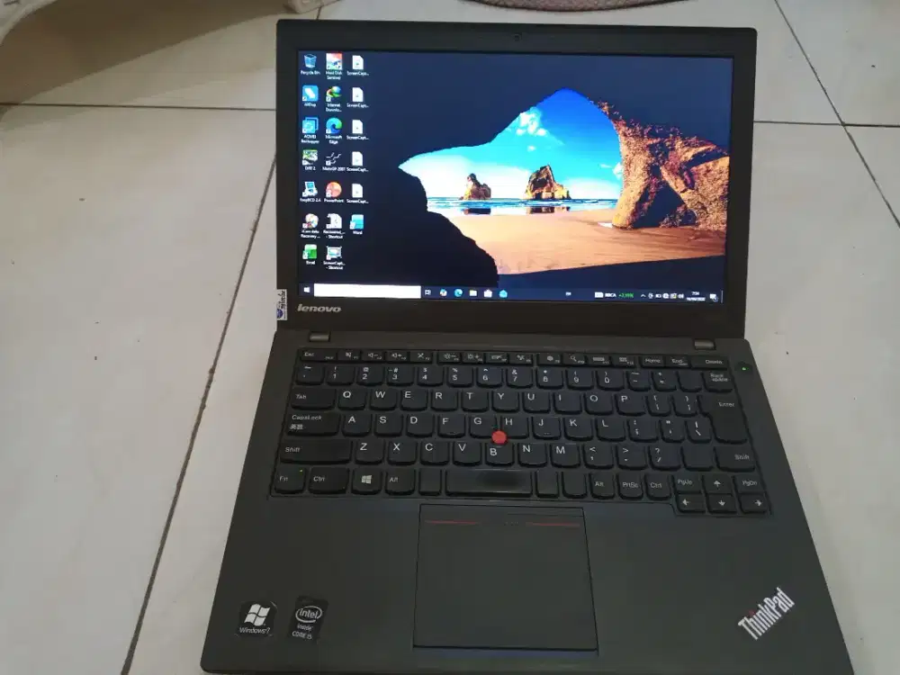 Laptop lenovo thinkpad t440 i5 ssd ram 8gb ngebut