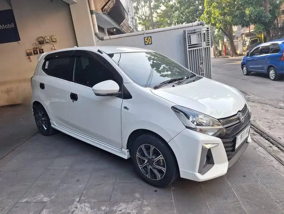 KM 22RB AYLA 1.2 R AT 2022 DAIHATSU MATIC PUTIH