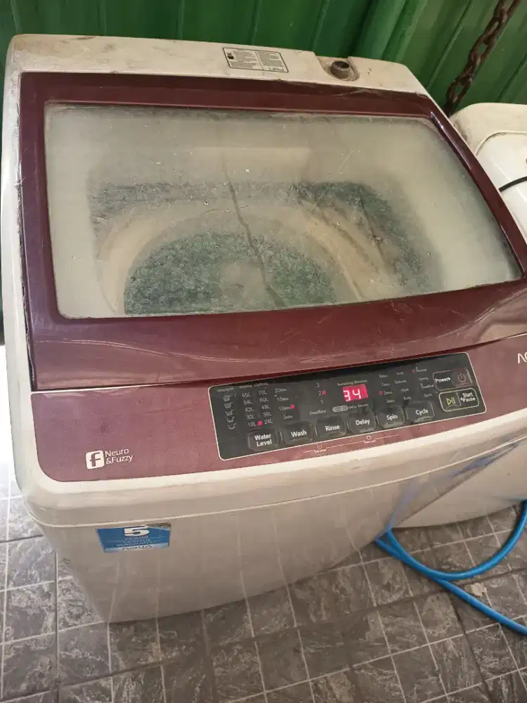 Mesin cuci Aqua besar 9kg Bagus
