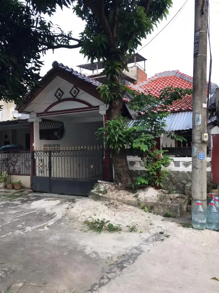 DIKONTRAKKAN/DISEWAKAN RUMAH 1 LANTAI CILEDUG PURIBETA