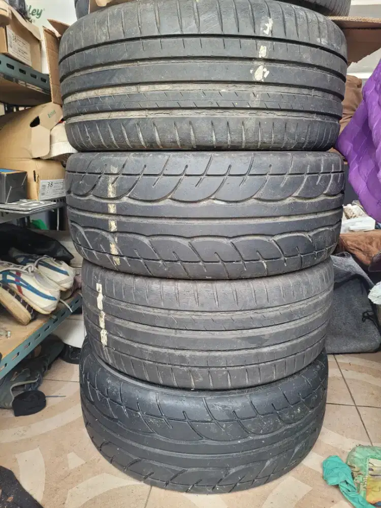 Butuh cepat jual ban 225 40/45 r18 masih tebal