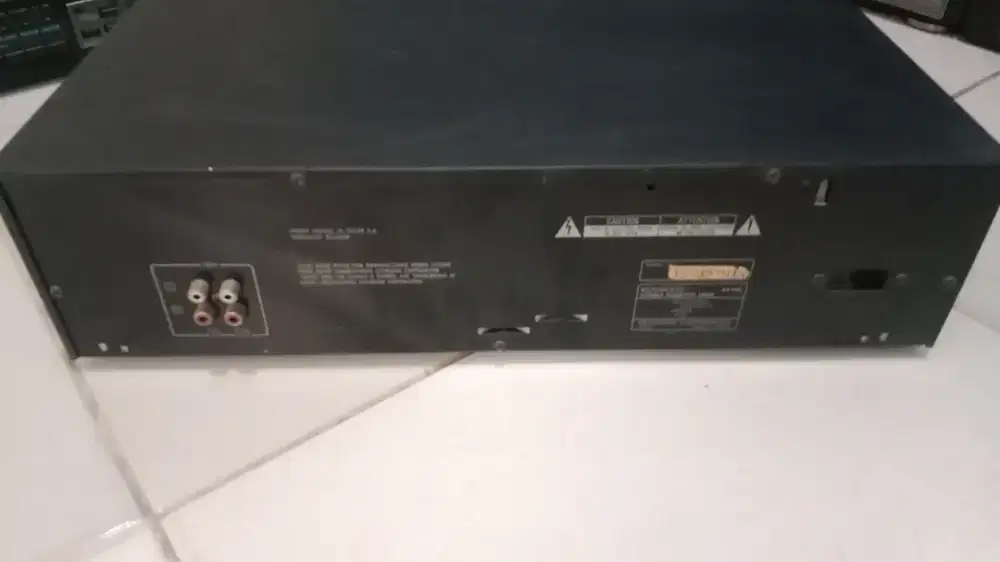 Kenwood stereo kaset nyala ok minus tempat kaset gk nutup aja