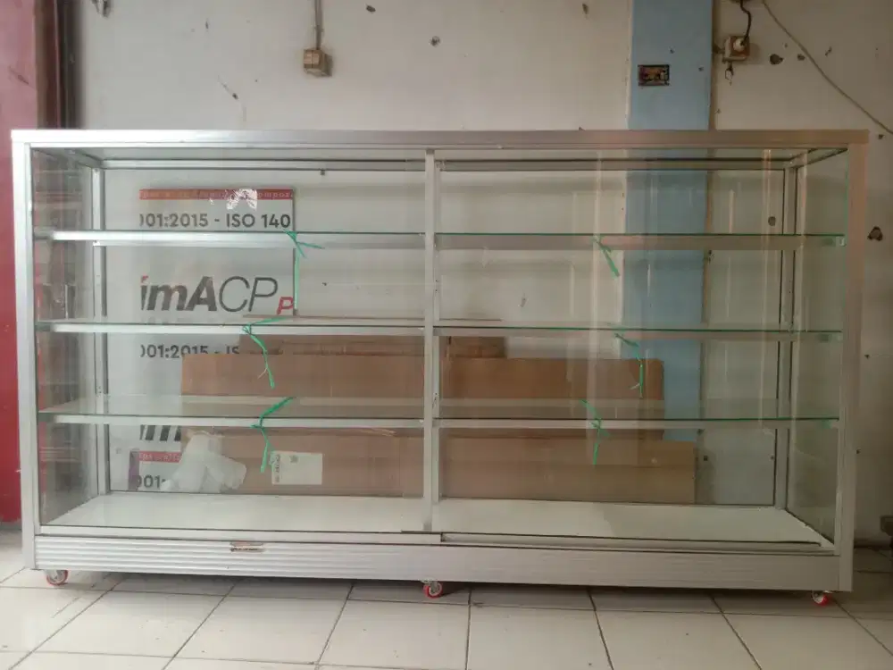 Kaca Etalase second