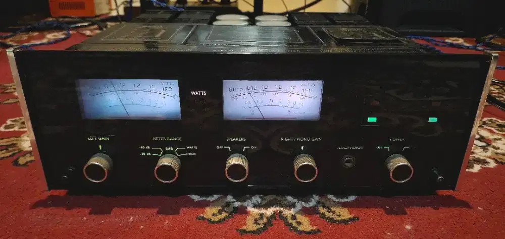 Stereo power amplifier McIntosh MC2125