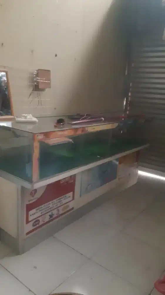 Etalase konter hp
