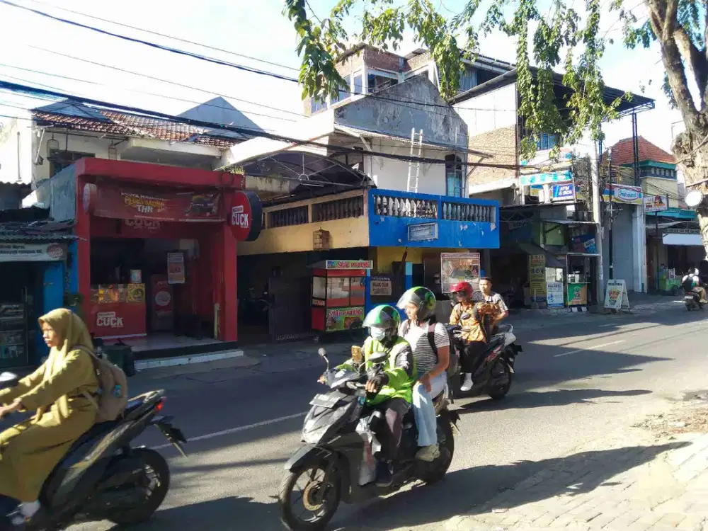 LANGKA JARANG ADA Rumah Hitung Tanah Nol Jalan Raya Arif Rahman Hakim Keputih Surabaya Timur