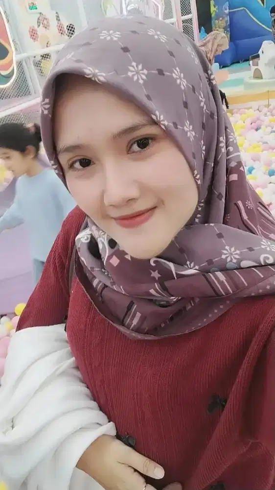 Mencari pekerjaan art/momong
