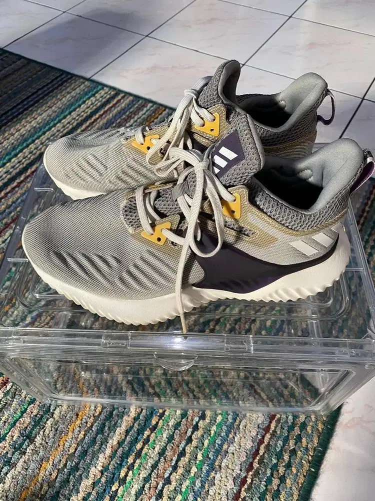 Preloved Sepatu Adidas Alphabounce Size 40,5 Ori