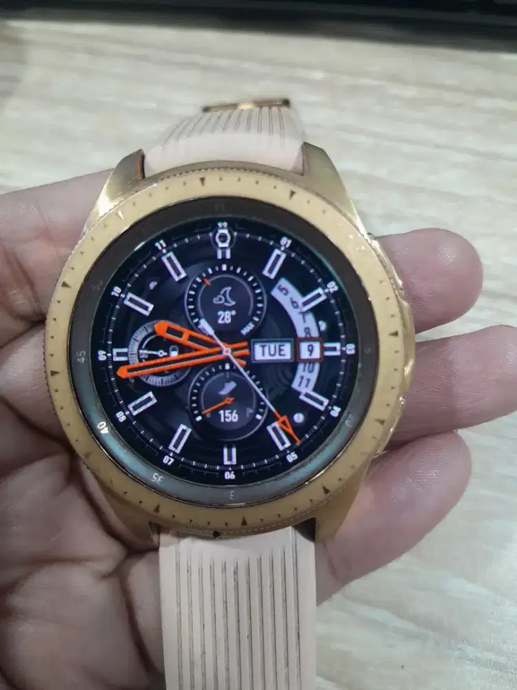jam smartwatch samsung galaxy ROSE GOLD MODEL MEWAH SECOND JUAL CEPAT