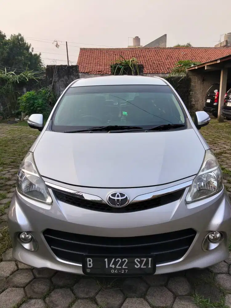 MOBIL AVANZA VELOZ 2012 MATIC ORIGINAL SIAP PAKAI