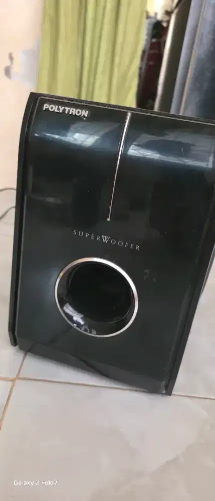 Subwofer aktif polytron dan 2 speaker