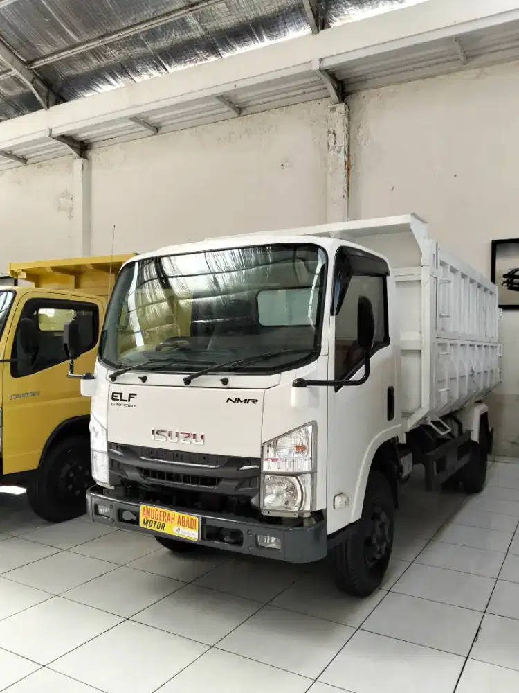 Isuzu Elf giga dump truck 2022 putih
