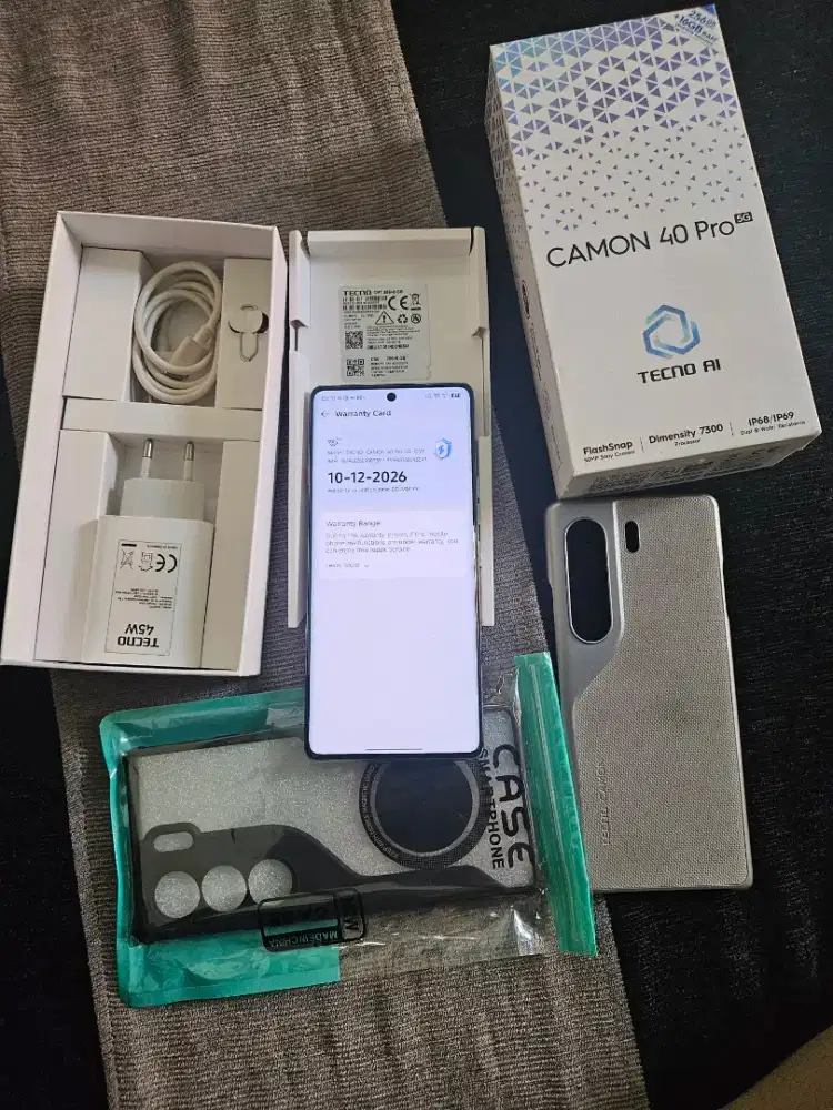Tecno Camon 40 Pro 8/256 GB Garansi Masih Panjang buanget Fullset