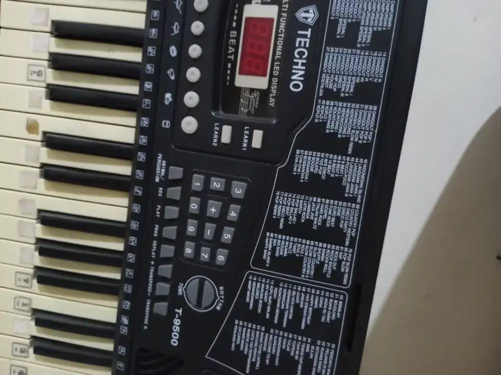 Keyboard Merk TECHNO