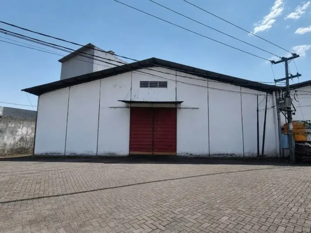 Gudang Angtropolis Margomulyo , Listrik 10.600Kwh Hadap Selatan