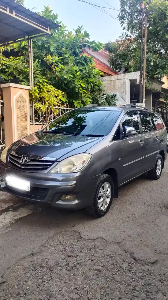 Kijang innova 2009 M/T