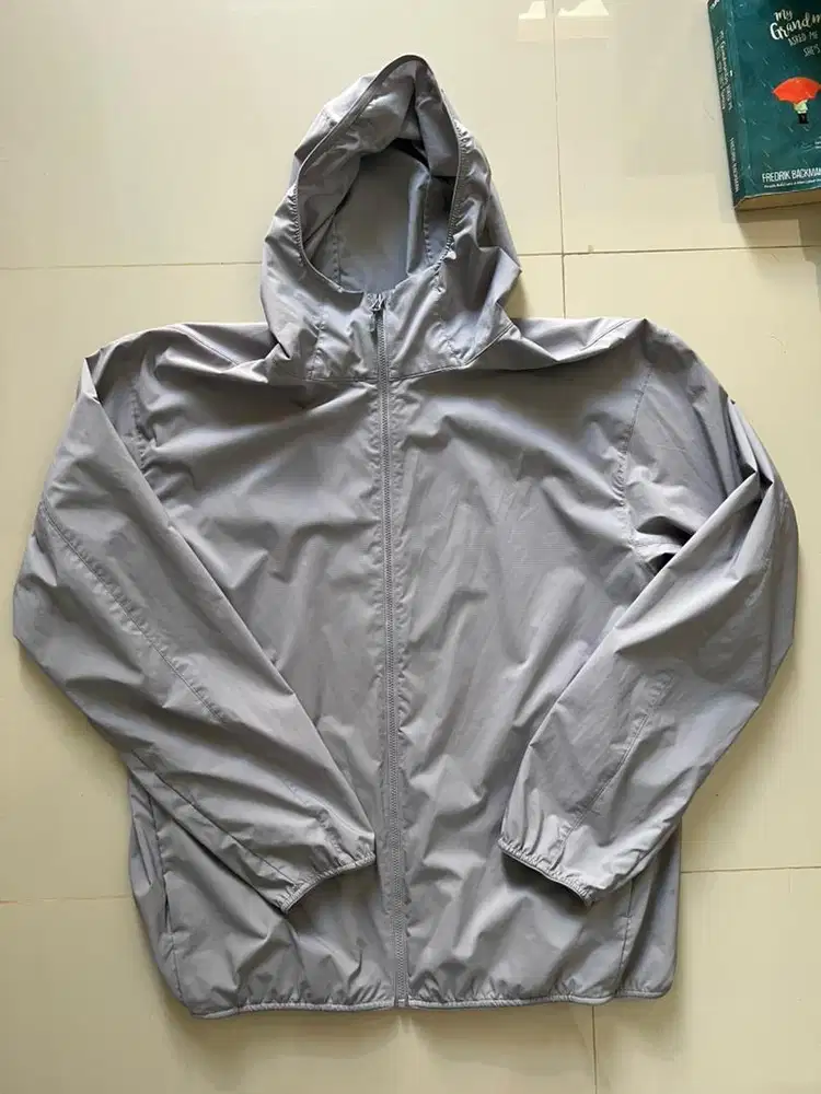 Jaket uniqlo anti uv pocketable parka