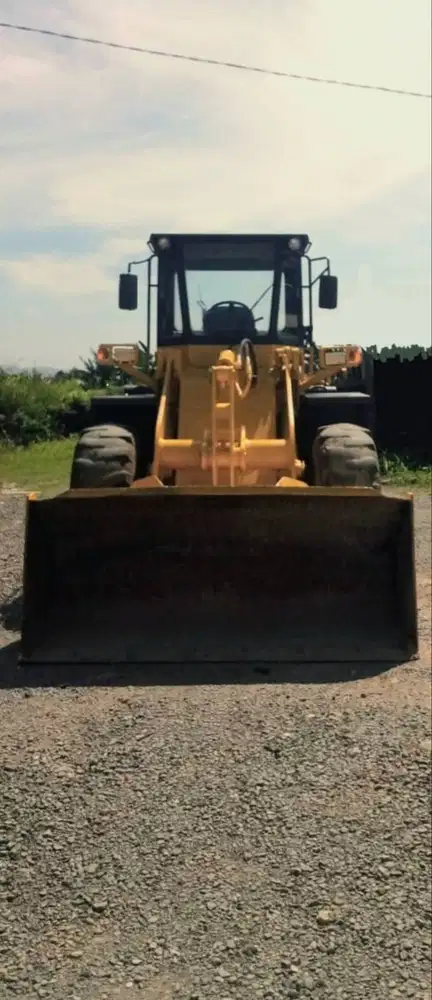 WHEEL LOADER KOMATSU WA100-3