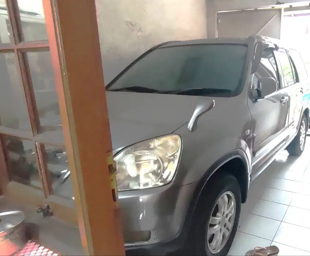 DIJUAL MOBIL HONDA CRV GEN 2 2004 MATIC 200CC AUTOMATIC ABU SILVER