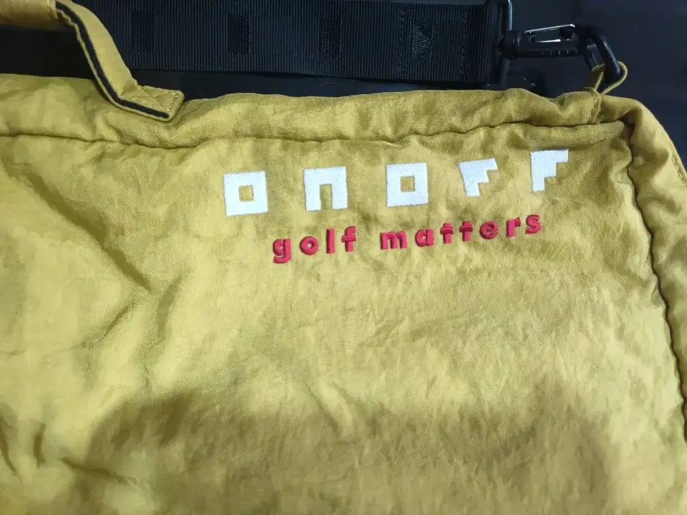 Tas Golf merk on off masih bagus dan tidak pernah dipakai