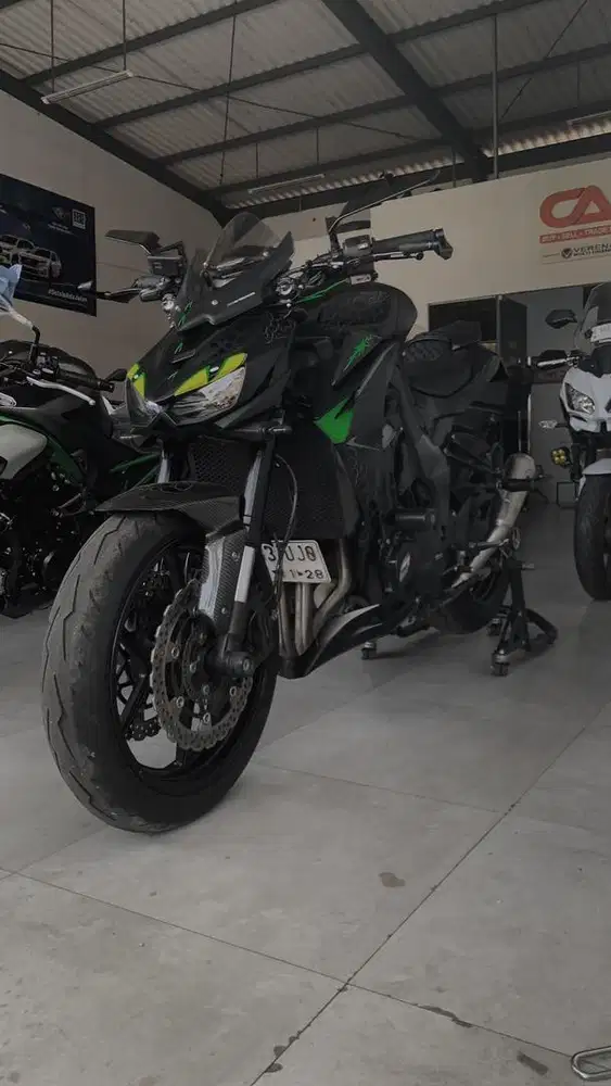 KAWASAKI Z1000 2015