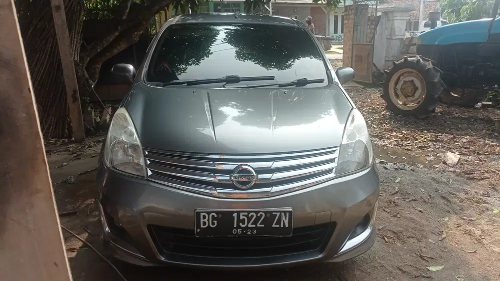 Nissan Grand livina 2013 Bensin