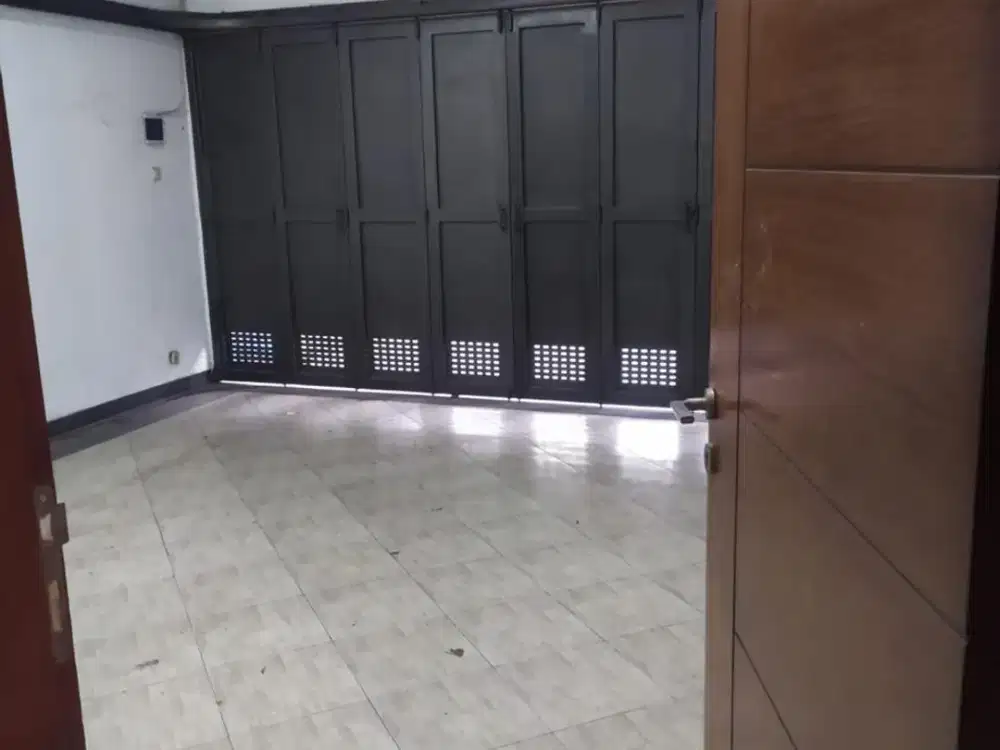 Dijual Rumah 2 Lantai Nyaman Siap Huni Minimalis Lokasi di Batununggal Bandung