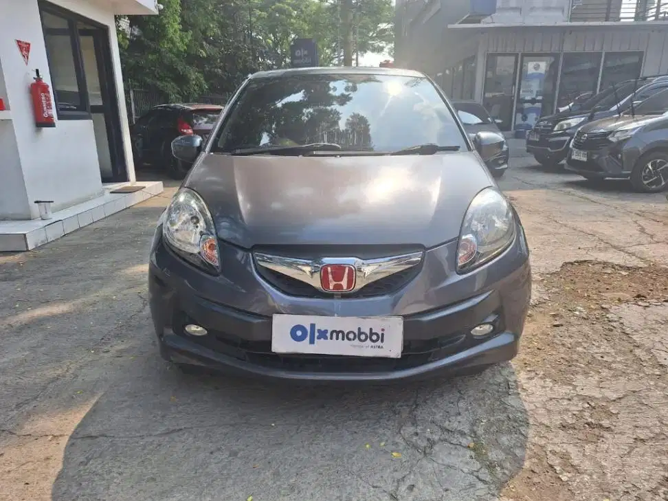 LOW DP Honda Brio 1.2 E Bensin-AT 2015 XGO