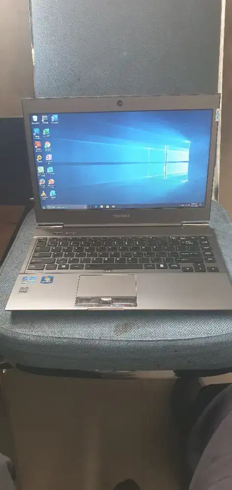 Laptop Tangguh Toshiba Portege Z830 Core i7 gen2 backlid keyboard