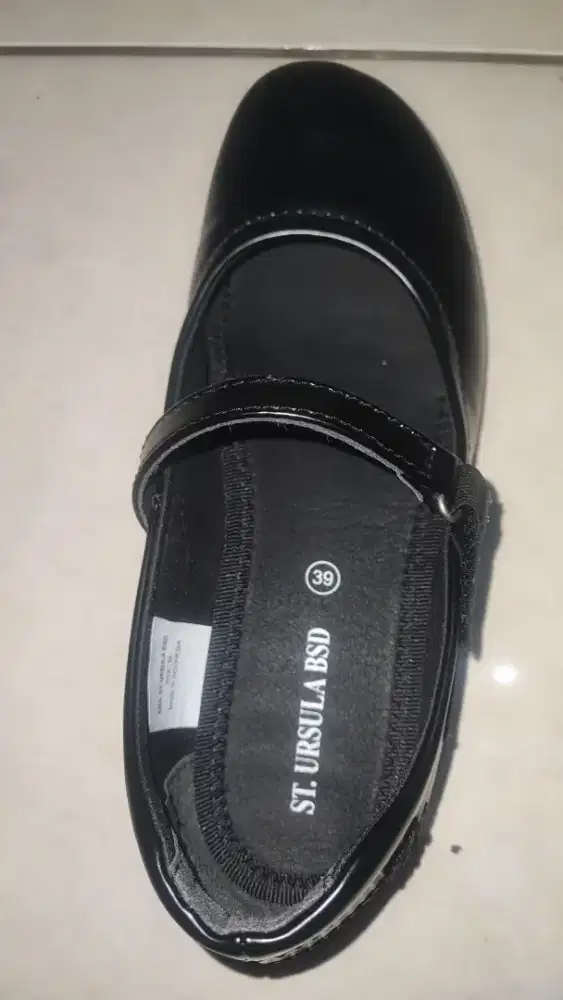 Sepatu Wanita SMA Santa Ursula ASLI Size 39