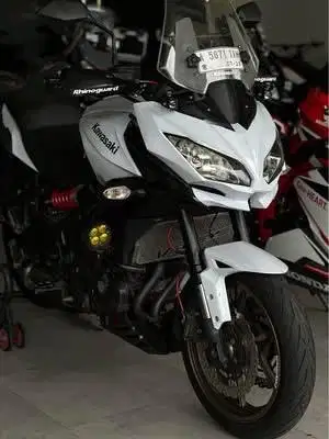 KAWASAKI VERSYS 600 2015