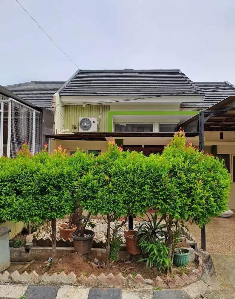 Dikontrakkan rumah 1 ,Setengah Lantai di Komplek Intan Regency Kranji