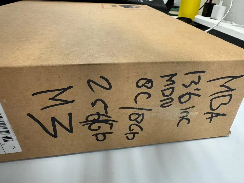 Macbook air M3 8/256