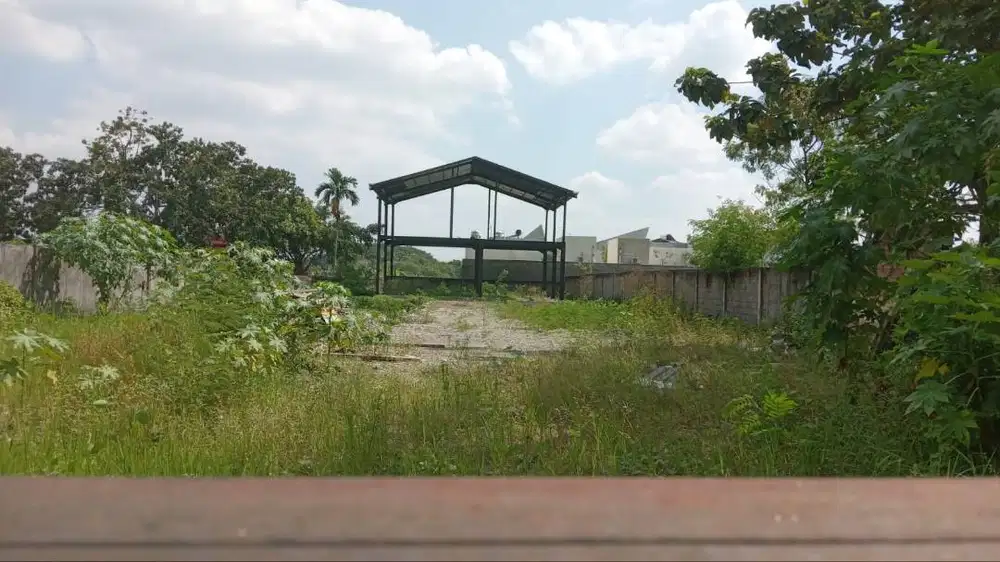 Tanah pekarangan pinggir jalan raya, Cocok untuk Usaha/Tempat Tinggal.