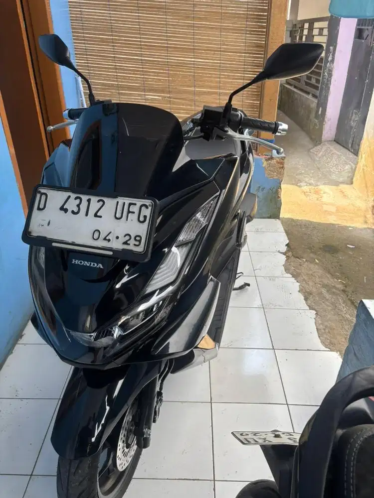 Honda pcx tahun 2024