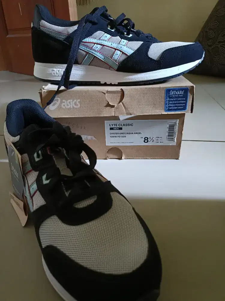 Sepatu asics lyte classic