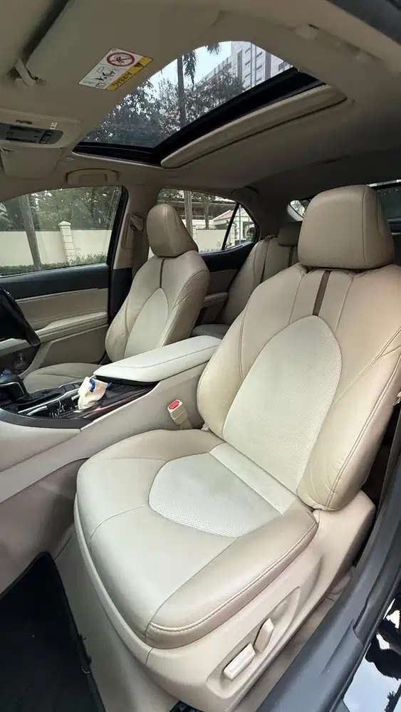 TOYOTA CAMRY V 2019 HITAM TERAWAT 2017 TERMURAH B 2018 C 2020 D 2021