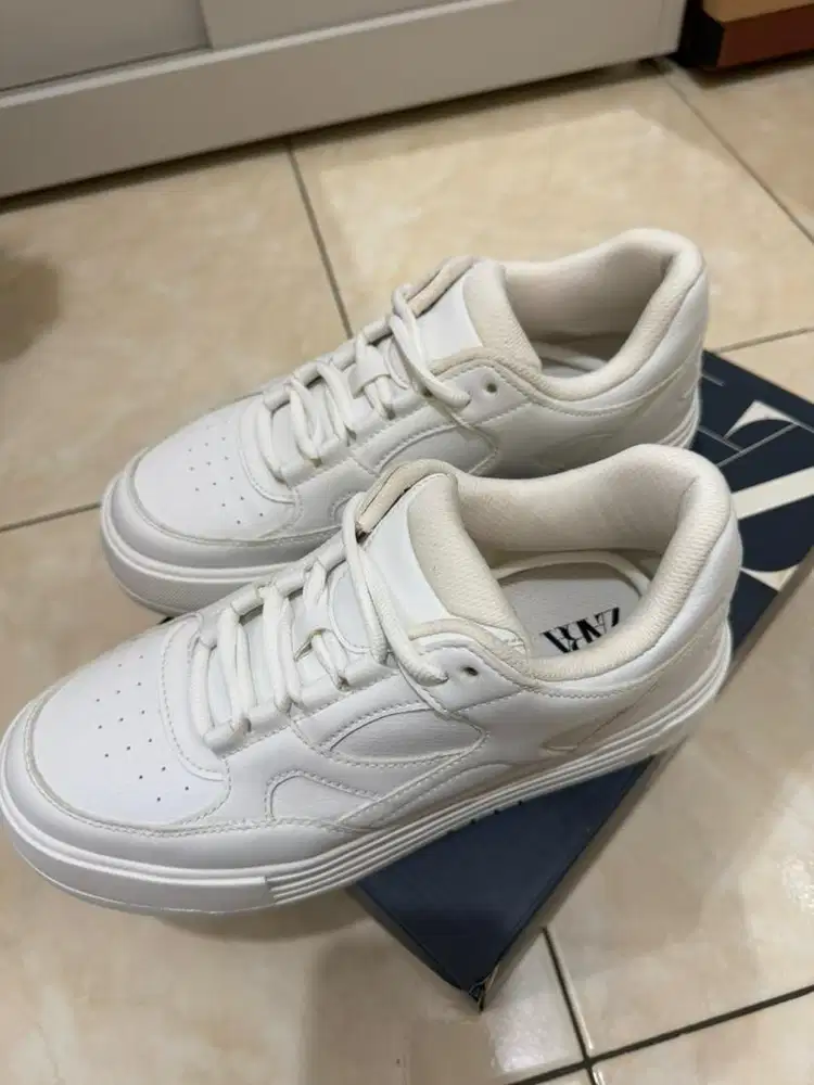 Sepatu Zara masih mulus