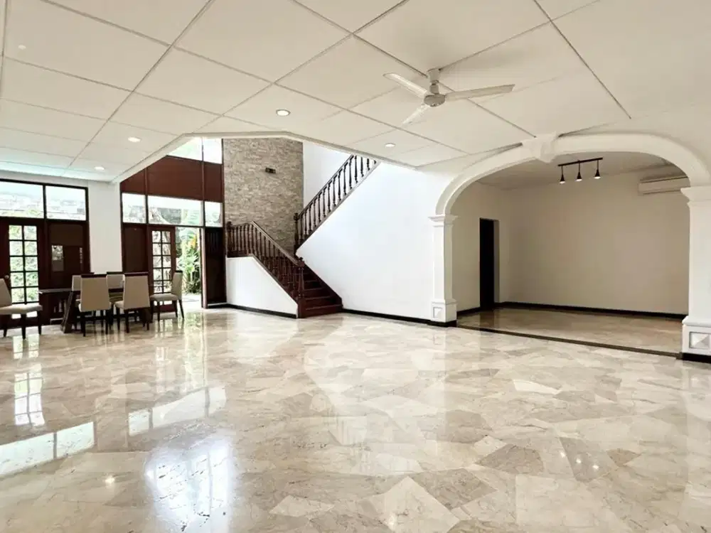 Disewakan Rumah Permata Hijau South Jakarta
