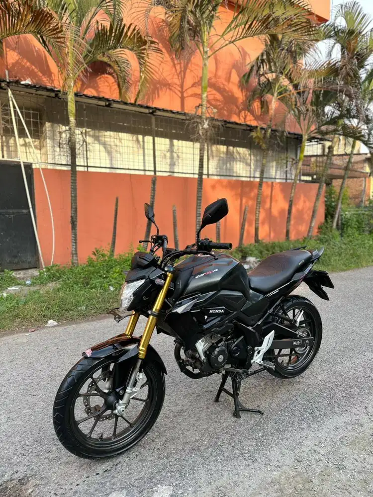Honda CB V 4 Tahun 2021