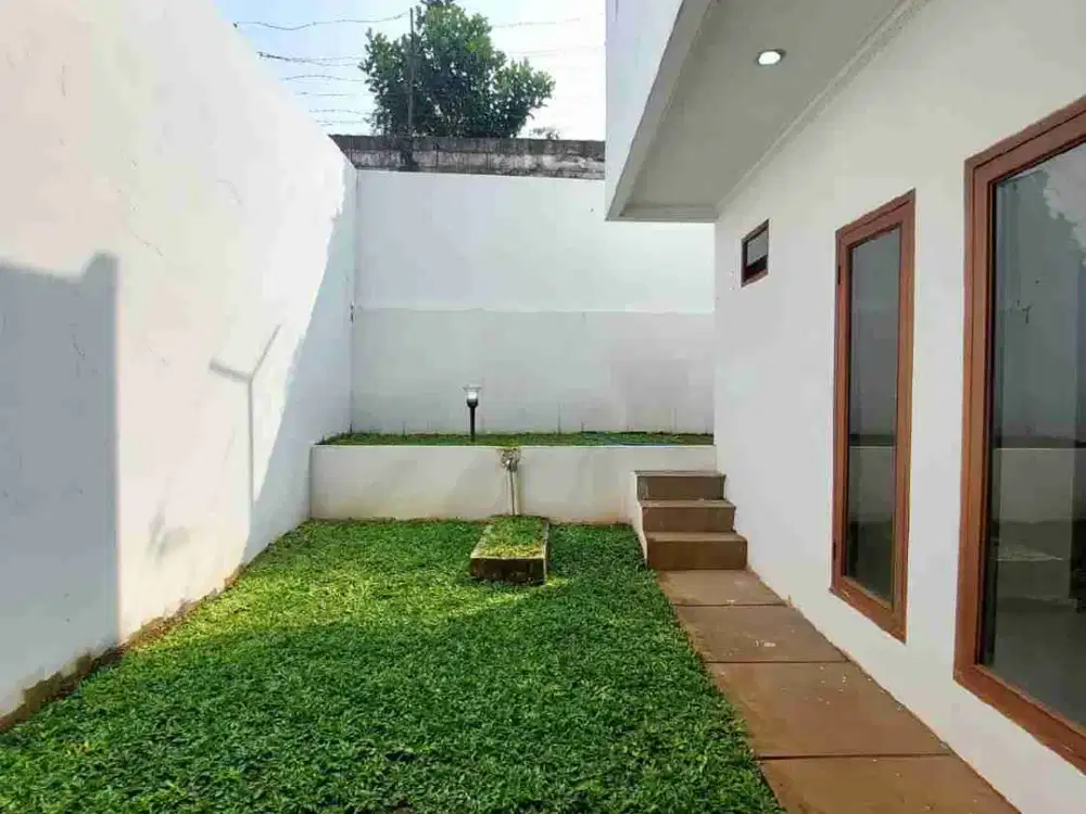 Dijual Rumah di Jl. Cilandak Timur