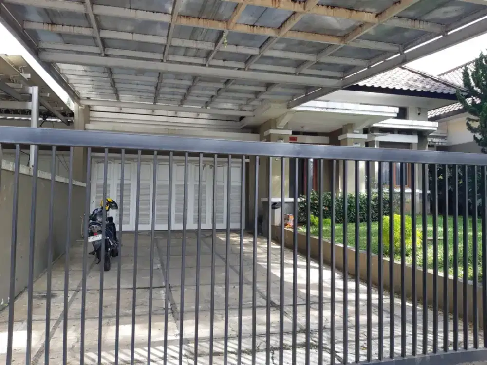 Disewakan Rumah Hunian NYaman Asri Siap Huni Lokasi di Kota Baru Parahyangan Bandung Tempo Doeloe