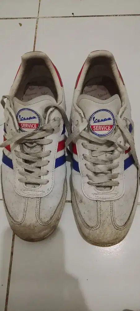 Adidas Vespa sz43.