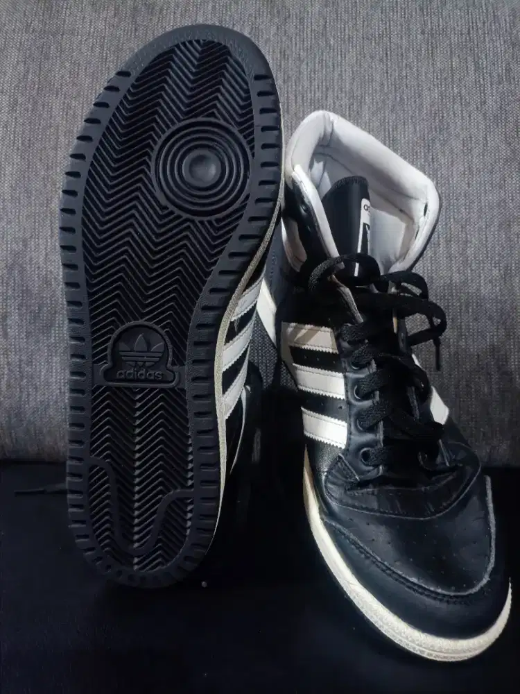 Sepatu Adidas high