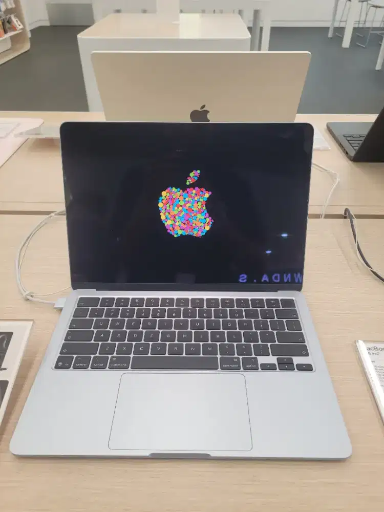 Ready stok MacBook Air M5
Nikmati promo cicilan ringan tanpa DP